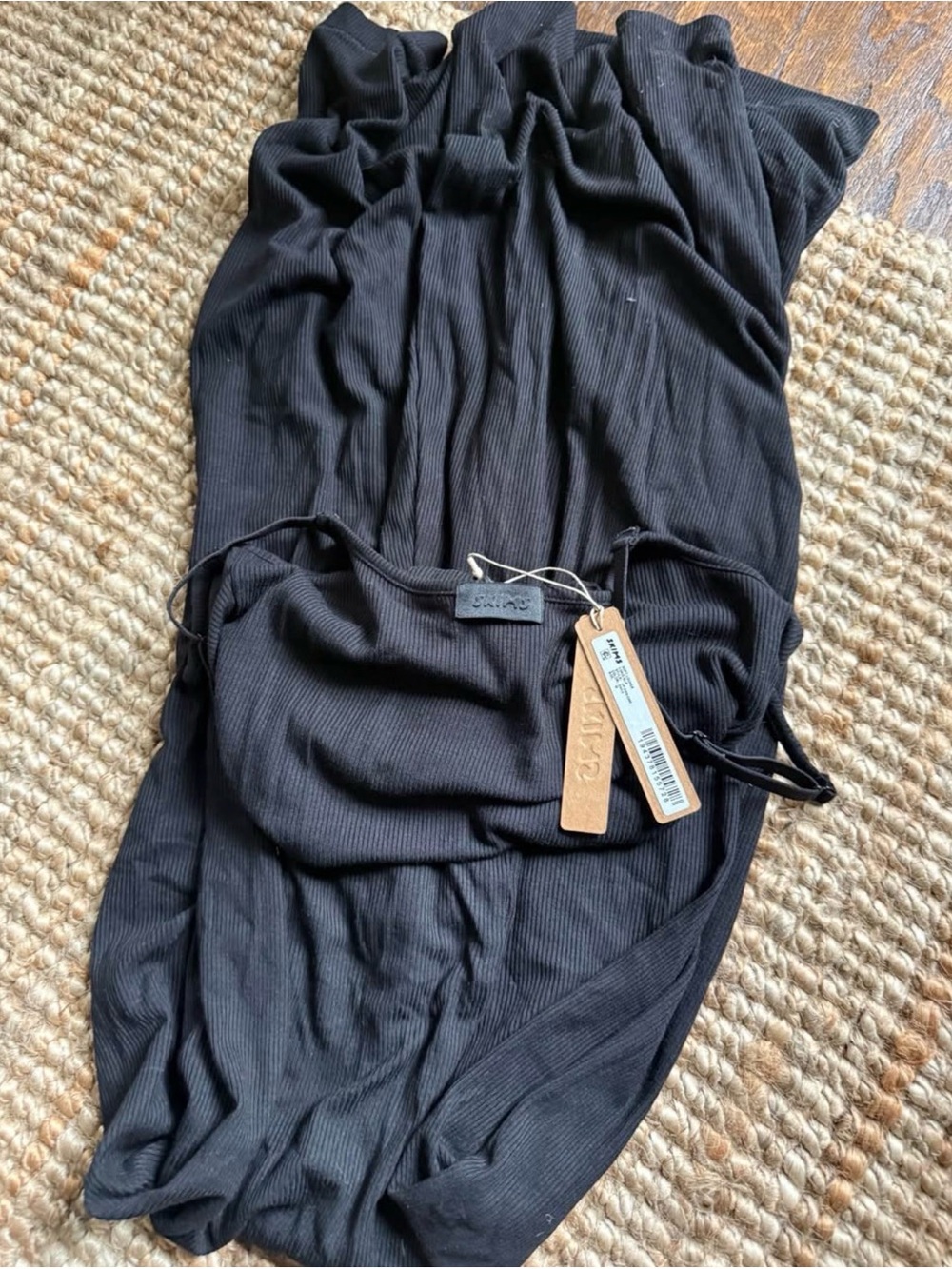 SKIMS NWT SOFT LOUNGE
LONG SLIP maxi size medium